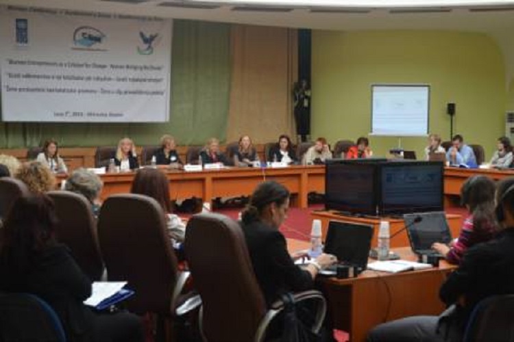 women-entrepreneurs-as-a-catalyst-for-change-women-bridging-the-divide